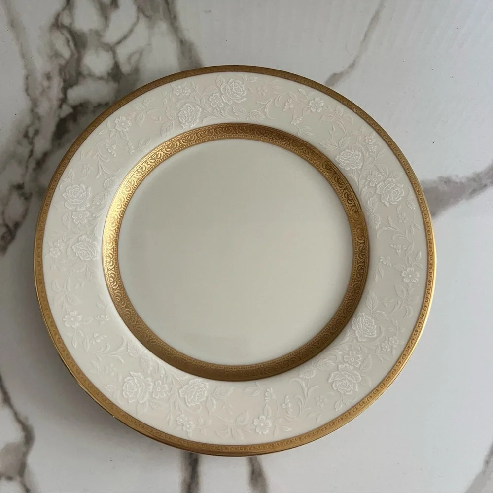 Mikasa Fine China Antique Lace White with Gold trim Salad Plate Dinnerware EUC